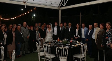 Yurt dışında tanıştılar, Hendek'te evlendiler!