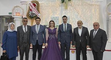 Yüzükleri Püsküllü taktı, Babaoğlu ve Baykal horon tepti