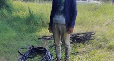 Kablo hırsızı Jandarmadan kaçamadı