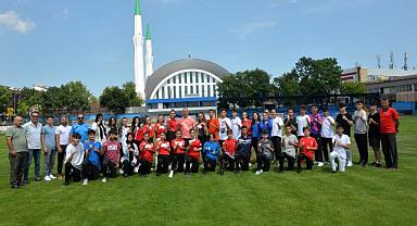 KAMPA GİREN KARATECİLERE BAŞKAN BABAOĞLU’NDAN MORAL