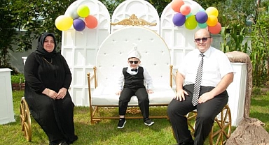 Demirel Ailesinin yakışıklı prensi Serdar Deniz sünnet oldu!