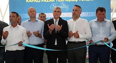 Ferizli'ye kapalı pazar yeri...