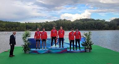 Büyükşehir kano sporcularından tarihi başarı