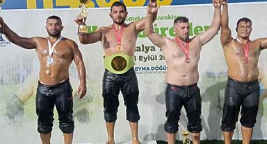 Büyükşehir pehlivanları madalya avında