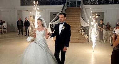 Samet ve Tuğçe muhteşem düğünle hayatlarını birleştirdi!