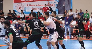 Büyükşehir hentbol ilk yenilgisini aldı