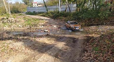 BU KÖPRÜ İKİ MAHALLEYİ BİRBİRİNE BAĞLAYACAK