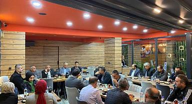 Çay Bizden, Sohbet Sizden...