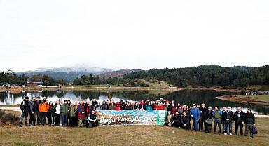 Doğaseverler Karlar Arasında Yürüdü
