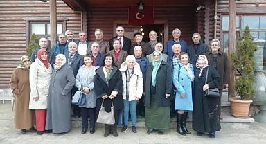 Emekli öğretmenlerden duygulandıran buluşma!