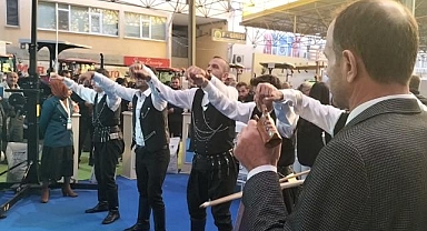 Genel Başkan Bayraktar'a Kemençe Ziyafeti!