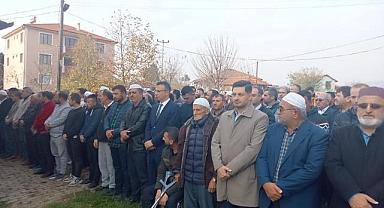 MEHMET HOCA DUALARLA SON YOLCULUĞUNA UĞURLANDI