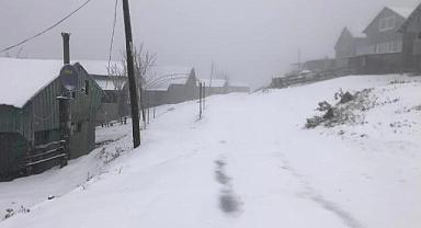 Muhtar Ayvaz'ın kar keyfi!