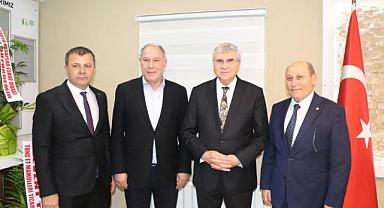 Sakarya Ticaret Borsasına hayırlı olsun ziyaretleri sürüyor.