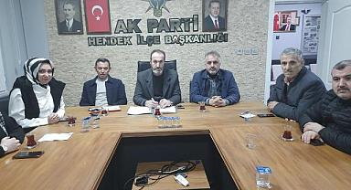 AK PARTİ İLÇE TEŞKİLATI HAFTALIK TOPLANTILARINI AKSATMIYOR