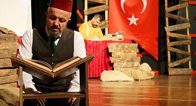 ‘Ben, Mehmet Akif’ Oyunu Duygu Dolu Anlar Yaşattı