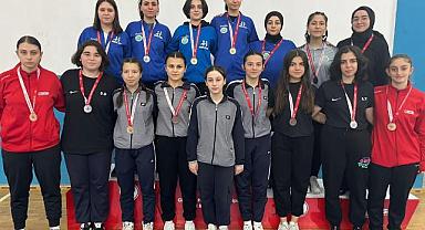 Hendek Karate Takımından 26 madalya