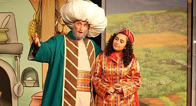 ‘Nasreddin Dede’ Oyunu Yoğun İlgi Gördü