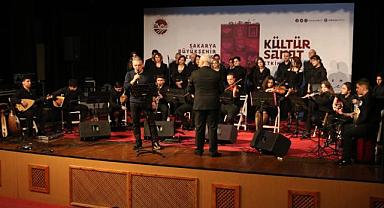 Öğretmen Ve Öğrencilerden Türk Halk Müziği Dinletisi