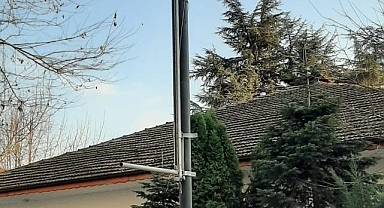  O firma gözünü aydınlatma direklerine dikti...