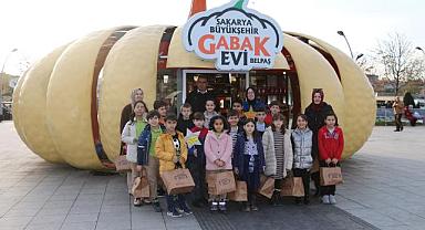 SGM Öğrencileri Yerli Üretim Satış Merkezlerine Hayran Kaldı