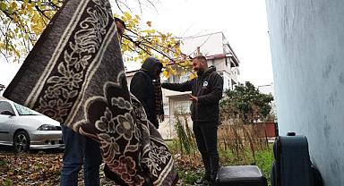 Soğuk Kış Gününde Sokaktaki Kimsesizlerin Ailesi Büyükşehir