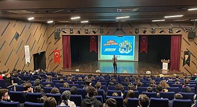 Yetim Gülerse Dünya Güler!