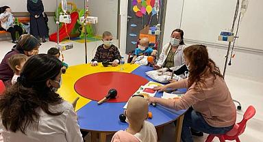 Büyükşehir Tedavi Gören Çocukların Her Zaman Yanında