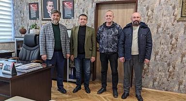 GAZETECİLERDEN BÜROKRATLARA ZİYARET