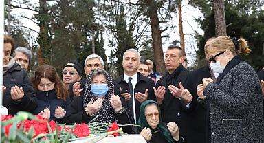 ŞEHİT ALİ GAFFAR OKKAN MEZARI BAŞINDA ANILDI