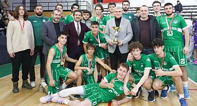 U-18 Basketbol Liginde Şampiyon Büyükşehir Oldu