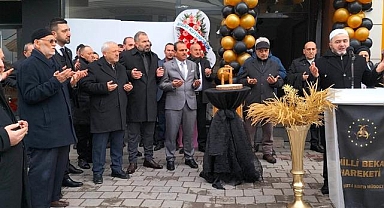 BİZİM KAPIMIZ FETÖYE PKK'YA HAİNLERE KAPALI.