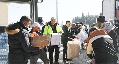 Büyükşehir 30 Bin Gıda Kolisini Deprem Bölgesine Ulaştıracak