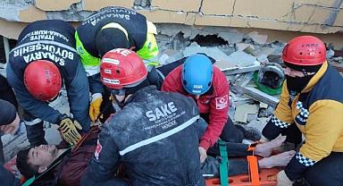 Büyükşehir İtfaiyesi Deprem Bölgesinde Hayat Kurtarmaya Devam Ediyor