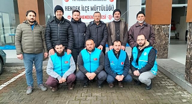 HOCALAR, DEPREMZEDE AİLELERE EŞYA TOPLUYOR