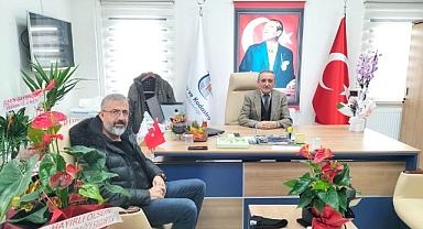 Mimar Ali Kutlu'dan Tapu Müdürü Mustafa Esen'e Hayırlı Olsun Ziyareti