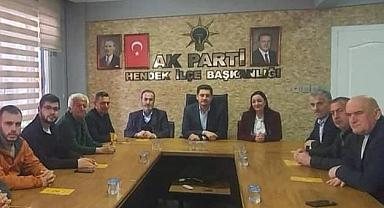 HENDEK AK PARTİ İLÇE TEŞKİLATI, ADAY ADAYLARININ AKININA UĞRADI...