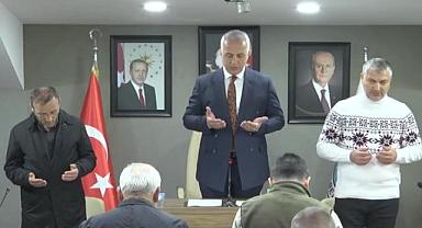 HENDEK KARDEŞLERİNİ YALNIZ BIRAKMADI