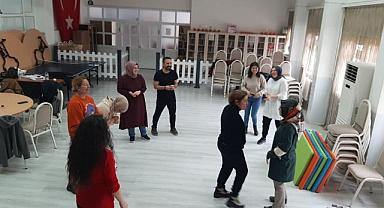 HENDEK’TE ÖĞRETMENLER YARATICI DRAMA KURSUNDA