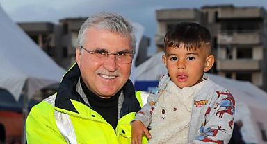 Başkan Yüce, depremzedelerle iftar sofrasında buluştu: “Hep birlikte yeniden ayağa kalkacağız”