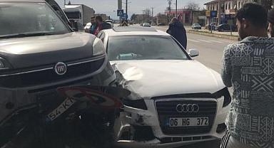 KÖPRÜBAŞI IŞIKLARINDA KAZA