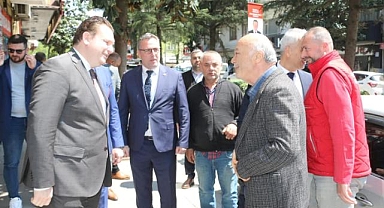 LEVENT BÜLBÜL'E HENDEK'TE SEVGİ SELİ!