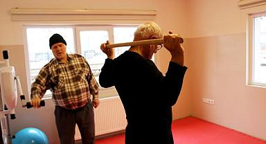 Sakaryalı Yaşlılar Yoga Ve Pilatesle Gençleşiyor