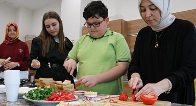 SGM öğrencileri sağlıklı beslenmeye dikkat çekti