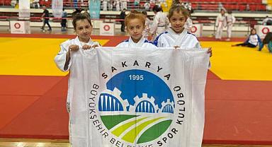 Büyükşehir Sporcusu Kürsüyü Boş Bırakmadı