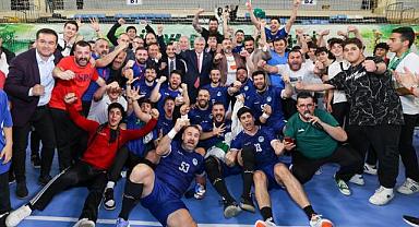 Hentbolda Tarihi Başarı: Büyükşehir Süper Lig Finalinde