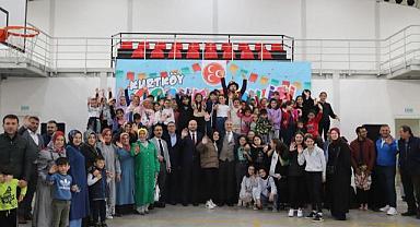 KURTKÖY’DE ÇOCUKLAR DOYA DOYA EĞLENDİ