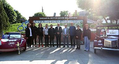 Başkan Yüce, gençlerin mutluluğunu paylaştı. 