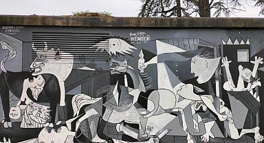 BELEDİYE MECLİSİNDE ÇİZMEDEN YUKARI ÇIKANLAR!