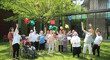 Engellerin Aşıldığı Sevgi Dolu Bir Bahar Dönemi Tebessümle Bitti